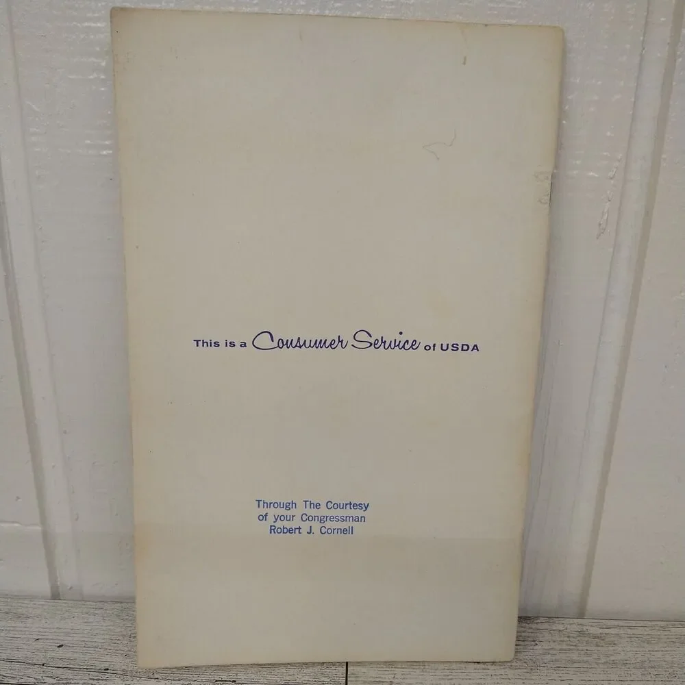 Vtg 1974 USDA Home‎ Garden Bulletin No. 43 ~ Money Saving MAIN DISHES Cookbook